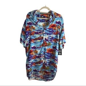 NWT Super Massive Wavy Short Sleeve Button down Short Size Large